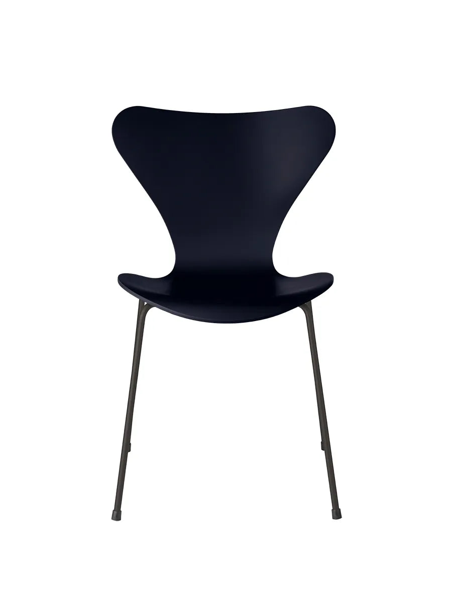 3107 Serie 7 Stuhl lackiert von Arne Jacobsen