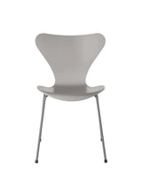 3107 Serie 7 Stuhl lackiert von Arne Jacobsen - Nine Grey / Silver Grey - Jacobsen Plus