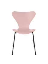 3107 Serie 7 Stuhl lackiert von Arne Jacobsen - Pale Rose / Schwarz - Jacobsen Plus