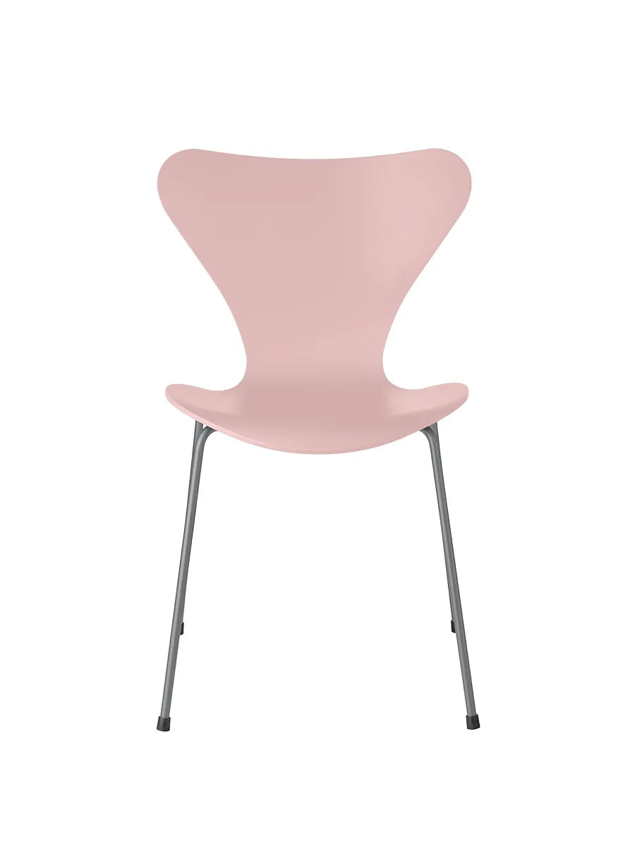 3107 Serie 7 Stuhl lackiert von Arne Jacobsen - Pale Rose / Silver Grey - Jacobsen Plus