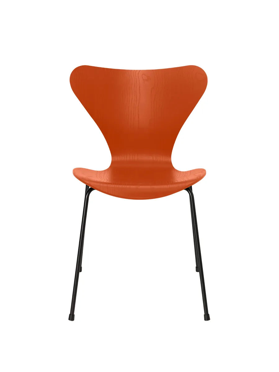 3107 Serie 7 stol i farvet ask af Arne Jacobsen - Paradise Orange / Sort - Jacobsen Plus