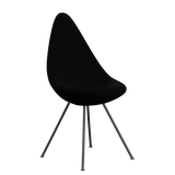 3110 Drop™ Stuhl, vollgepolstert - Braun Bronze von Arne Jacobsen - Hallingdal - 190 Black - Jacobsen Plus