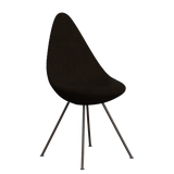 3110 Drop™ Stuhl, vollgepolstert - Braun Bronze von Arne Jacobsen - Hallingdal - 370 Black/Brown - Jacobsen Plus