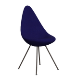 3110 Drop™ Stuhl, vollgepolstert - Braun Bronze von Arne Jacobsen - Hallingdal - 763 Dark Purple - Jacobsen Plus