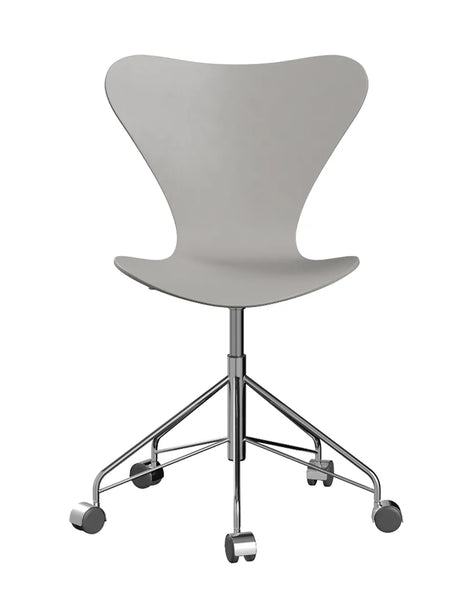 3117 Serie 7 Bürostuhl von Arne Jacobsen - Ohne Polsterung / Gefärbte Esche / Nine grau - Jacobsen Plus