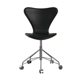Fritz Hansen - 3117 kontorstol, naturfiner og forsidepolstret i Grace læder - Mørkbejdset eg - Sort læder - Silver Grey stel - Jacobsen Plus
