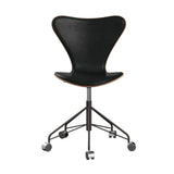 Fritz Hansen - 3117 kontorstol, naturfiner og forsidepolstret i Grace læder - Valnød - Sort læder - Warm Graphite stel - Jacobsen Plus