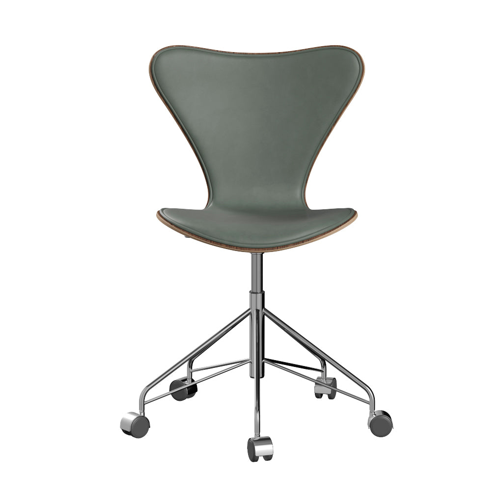 Fritz Hansen - 3117 kontorstol, naturfiner og forsidepolstret i Grace læder - Valnød - Concrete Grey læder - Krom stel - Jacobsen Plus