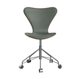 Fritz Hansen - 3117 kontorstol, naturfiner og forsidepolstret i Grace læder - Valnød - Concrete Grey læder - Silver Grey stel - Jacobsen Plus