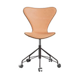 Fritz Hansen - 3117 kontorstol, naturfiner og forsidepolstret i Natur læder - Valnød - Warm Graphite stel - Jacobsen Plus