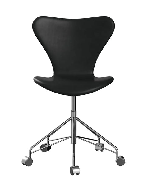 3117 Serie 7 Bürostuhl von Arne Jacobsen - Voll gepolstert / Grace Leder / Schwarz - Jacobsen Plus