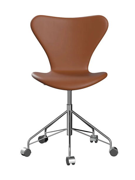 3117 Serie 7 Bürostuhl von Arne Jacobsen - Voll gepolstert / Essential Leder / Walnuss - Jacobsen Plus