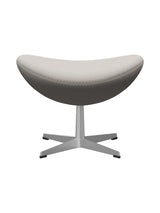 3127 Fodskammel til Ægget af Arne Jacobsen stofgr. 2 - Steelcut / 220 Off white - Jacobsen Plus
