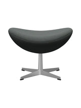 3127 Fodskammel til Ægget af Arne Jacobsen stofgr. 2 - Steelcut Trio / 153 Charcoal - Jacobsen Plus