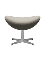 3127 Fodskammel til Ægget af Arne Jacobsen stofgr. 2 - Steelcut Trio / 213 Sand - Jacobsen Plus