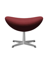 3127 Fodskammel til Ægget af Arne Jacobsen stofgr. 2 - Steelcut Trio / 686 Mørk Rød - Jacobsen Plus