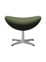 3127 Fodskammel til Ægget af Arne Jacobsen stofgr. 2 - Steelcut Trio / 946 Støvet Grøn - Jacobsen Plus