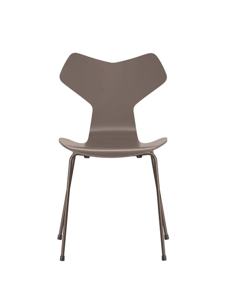 3130 Grand Prix stol lakeret af Arne Jacobsen - Deep Clay / Brown Bronze - Jacobsen Plus