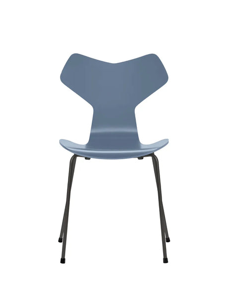 3130 Grand Prix stol lakeret af Arne Jacobsen - Dusk Blue / Warm Graphite - Jacobsen Plus