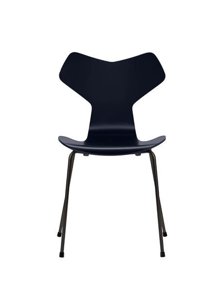 3130 Grand Prix stol lakeret af Arne Jacobsen - Midnight Blue / Sort - Jacobsen Plus