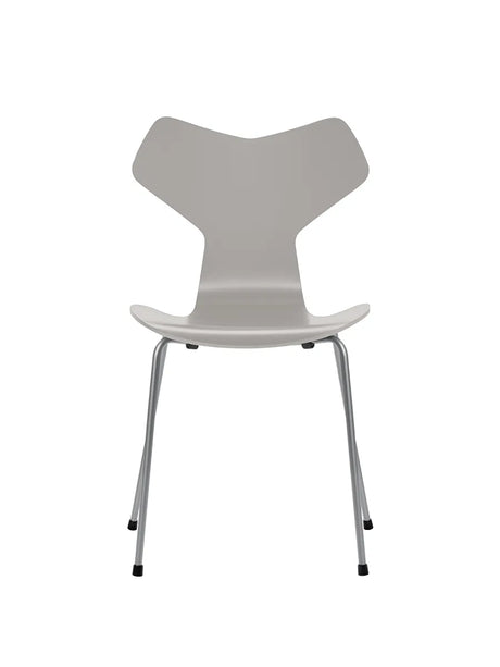 3130 Grand Prix stol lakeret af Arne Jacobsen - Nine Grey / Silver Grey - Jacobsen Plus