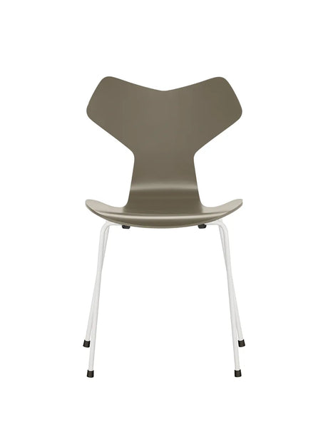 3130 Grand Prix stol lakeret af Arne Jacobsen - Olive Green / Hvid - Jacobsen Plus