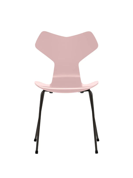 3130 Grand Prix stol lakeret af Arne Jacobsen - Pale Rose / Sort - Jacobsen Plus