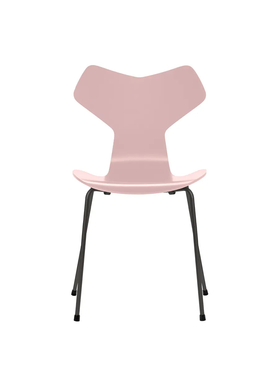 3130 Grand Prix stol lakeret af Arne Jacobsen
