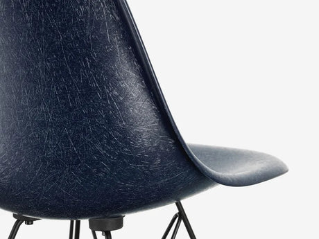 Eames Fiberglass Chair DSW, schwarz lackiert Ahorn fra Vitra - 2 - Jacobsen Plus