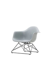 Eames Plastic Armchair LAR, sortlakeret fra Vitra - 5 - Jacobsen Plus