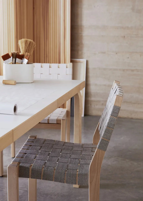 Chair 611 von Artek - 2 - Jacobsen Plus