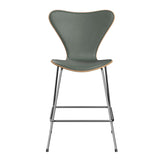 Fritz Hansen - 3187 lav barstol, naturfiner og forsidepolstret i Grace læder - Bøg - Concrete Grey læder - Krom stel - Jacobsen Plus