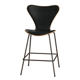Fritz Hansen - 3187 lav barstol, naturfiner og forsidepolstret i Grace læder - Elm - Sort læder - Brown Bronze stel - Jacobsen Plus