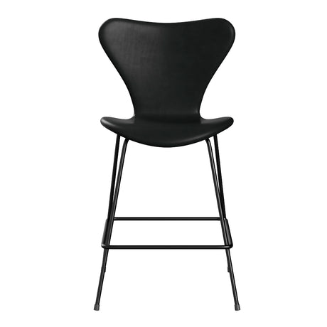 Fritz Hansen - 3187 niedriger Barhocker, vollgepolstert in Grace Leder - Schwarzes Leder - Chromgestell - Jacobsen Plus