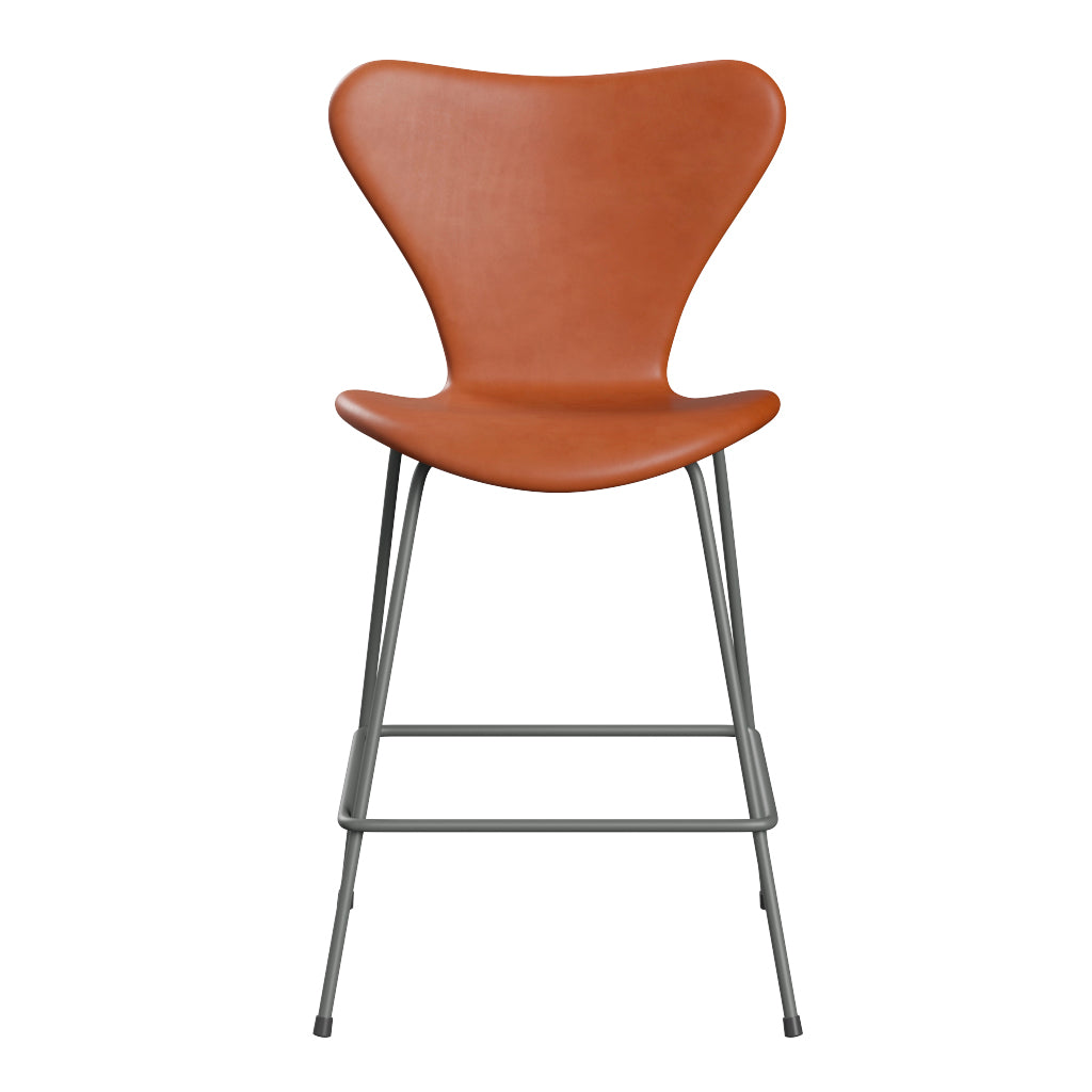 Fritz Hansen - 3187 lav barstol, fuldpolstret i Grace læder - Valnød læder - Silver Grey stel - Jacobsen Plus