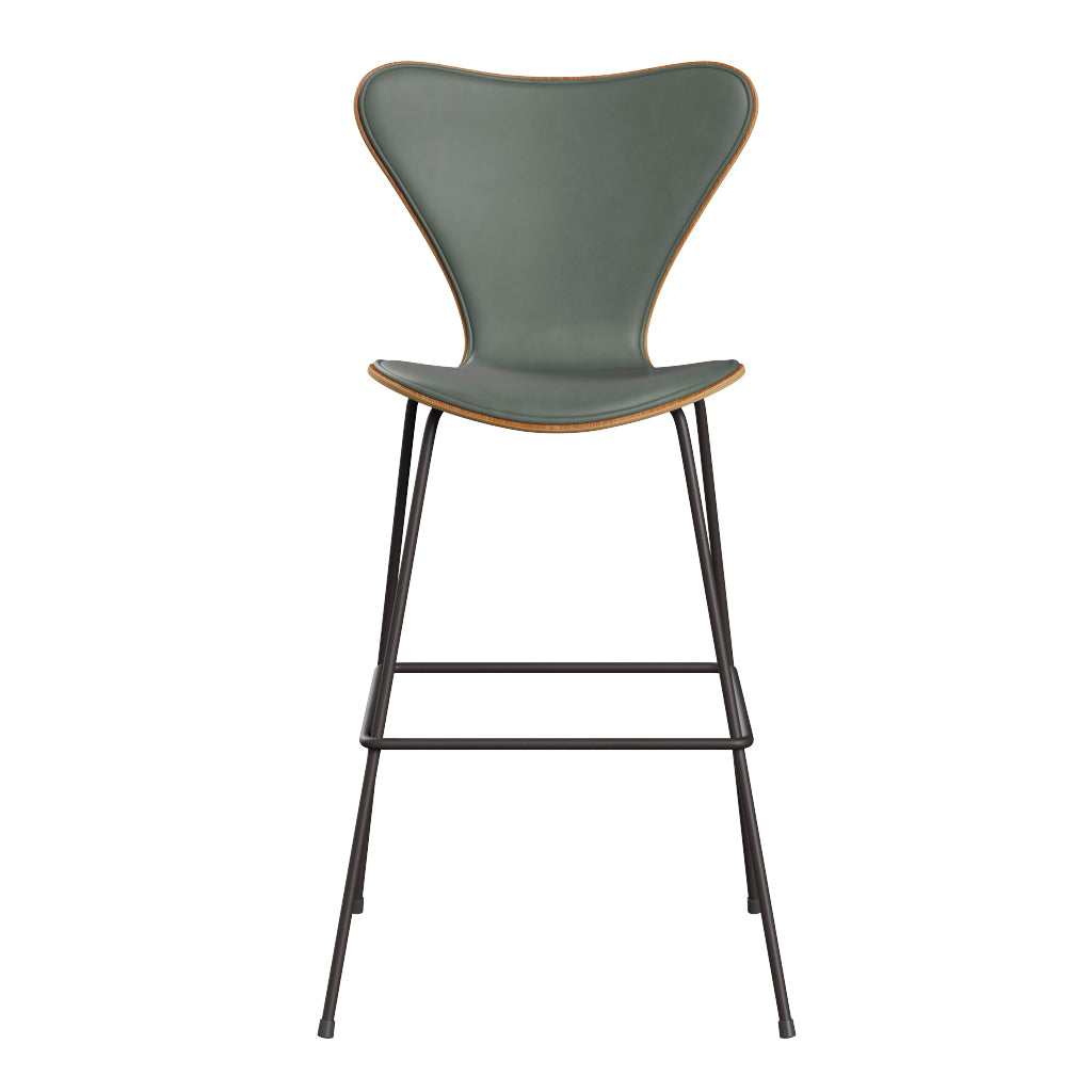 Fritz Hansen - 3197 høj barstol, naturfiner og forsidepolstret i Grace læder - Elm - Concrete Grey læder - Warm Graphite stel - Jacobsen Plus