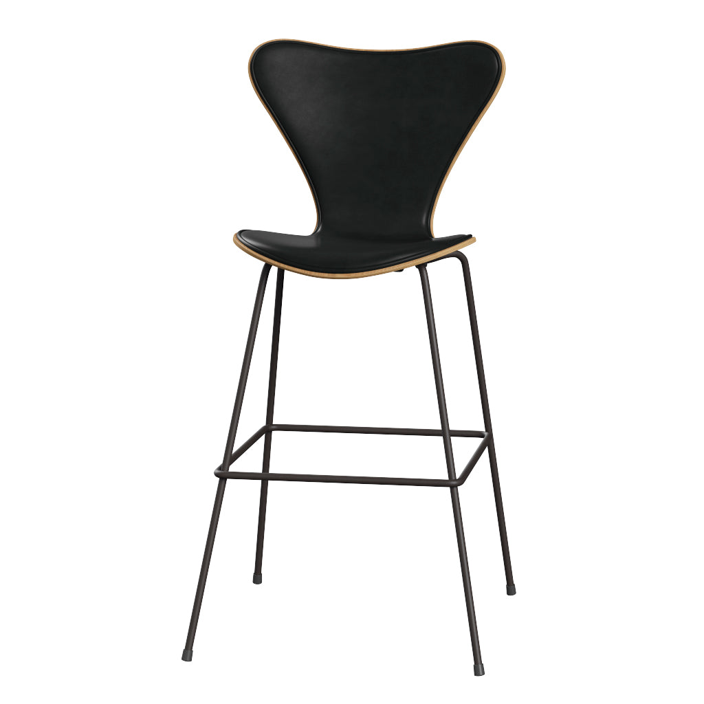 Fritz Hansen - 3197 høj barstol, naturfiner og forsidepolstret i Grace læder - Eg - Sort læder - Warm Graphite stel - Jacobsen Plus