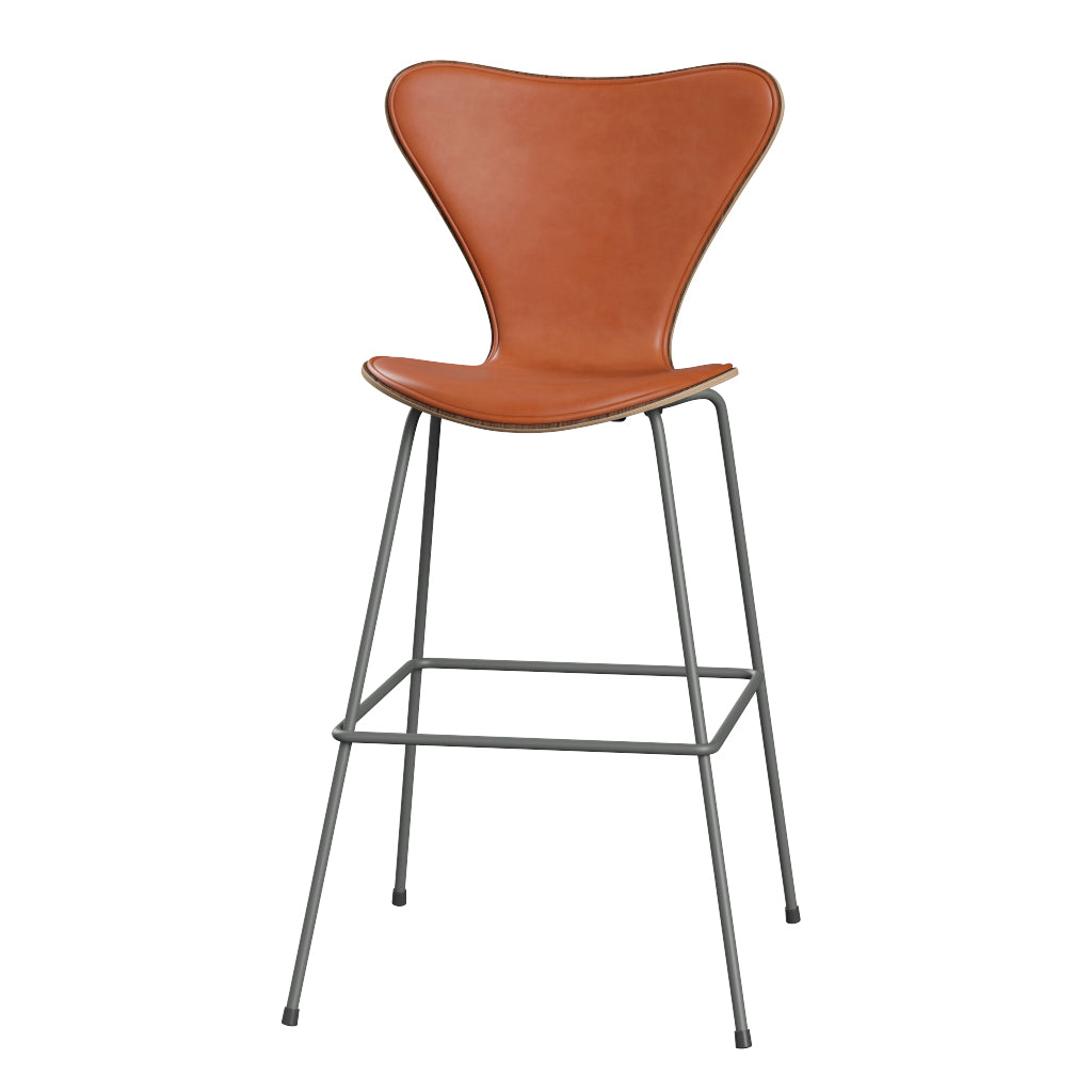 Fritz Hansen - 3197 høj barstol, naturfiner og forsidepolstret i Grace læder - Valnød - Valnød læder - Silver Grey stel - Jacobsen Plus