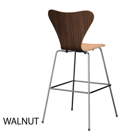 Fritz Hansen - 3197 hoher Barhocker, Naturfurnier und Vorderseite gepolstert in Naturleder - Buche - Chromgestell - Jacobsen Plus