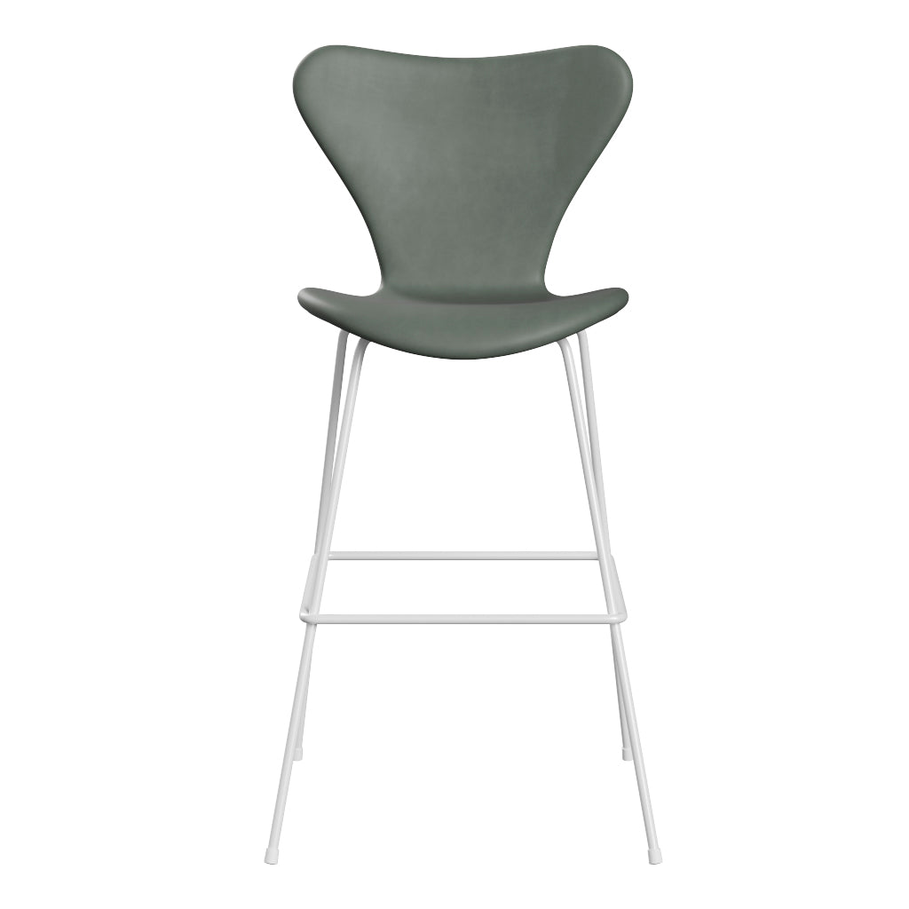Fritz Hansen - 3197 høj barstol, fuldpolstret i Grace læder - Concrete Grey læder - Hvid stel - Jacobsen Plus