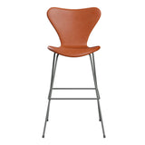 Fritz Hansen - 3197 høj barstol, fuldpolstret i Grace læder - Valnød læder - Silver Grey stel - Jacobsen Plus