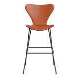 Fritz Hansen - 3197 høj barstol, fuldpolstret i Grace læder - Valnød læder - Warm Graphite stel - Jacobsen Plus