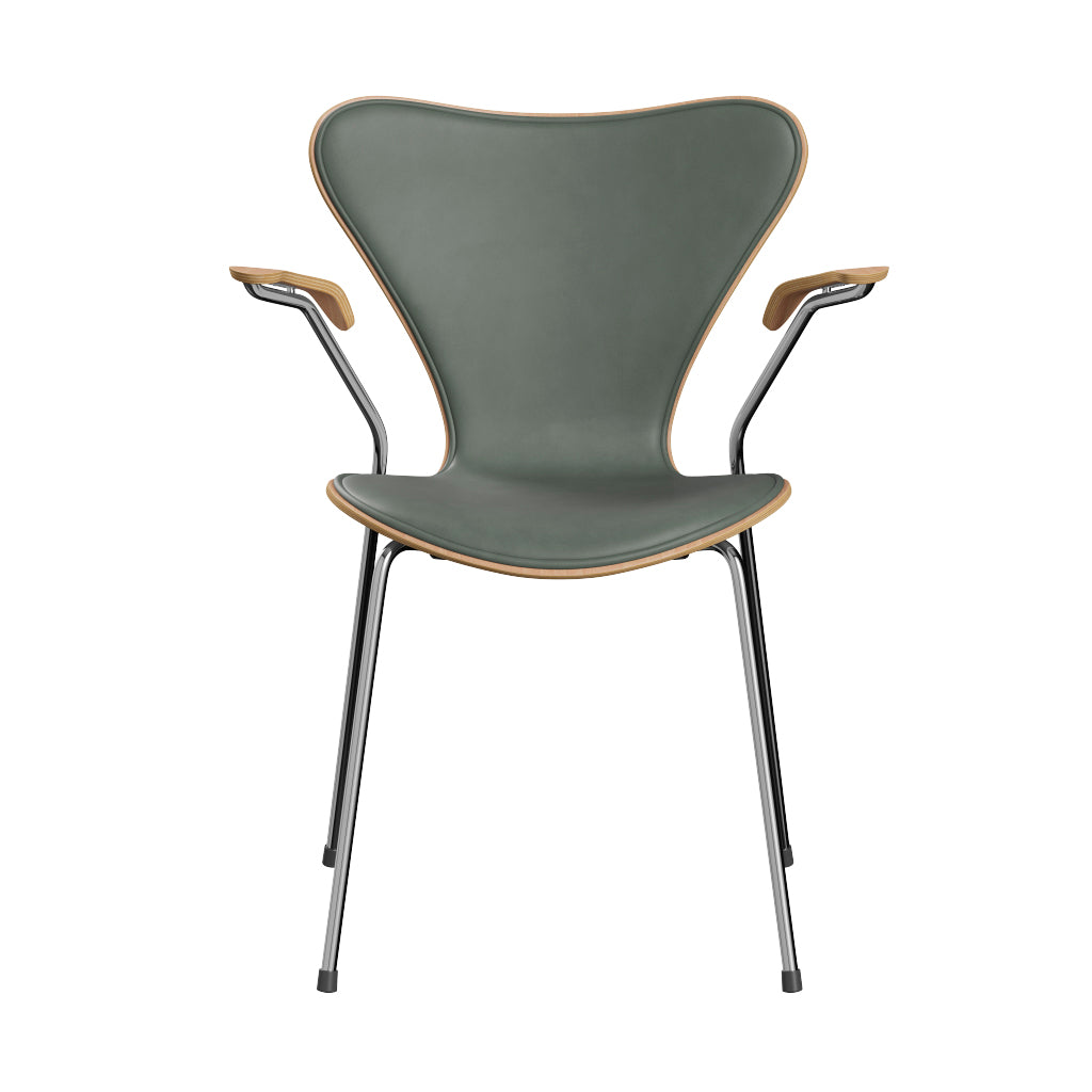 Fritz Hansen - 3207 Stuhl mit Armlehnen, Naturfurnier und Vorderseite gepolstert in Grace Leder - Buche - Concrete Grey Leder - Chromgestell - Jacobsen Plus