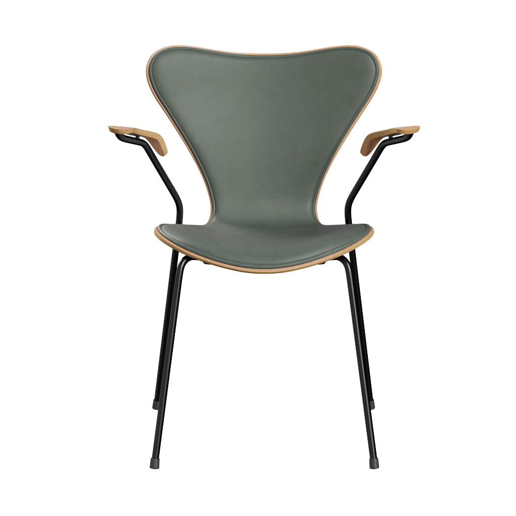 Fritz Hansen - 3207 Stuhl mit Armlehnen, Naturfurnier und Vorderseite gepolstert in Grace Leder - Buche - Concrete Grey Leder - Schwarz Gestell - Jacobsen Plus