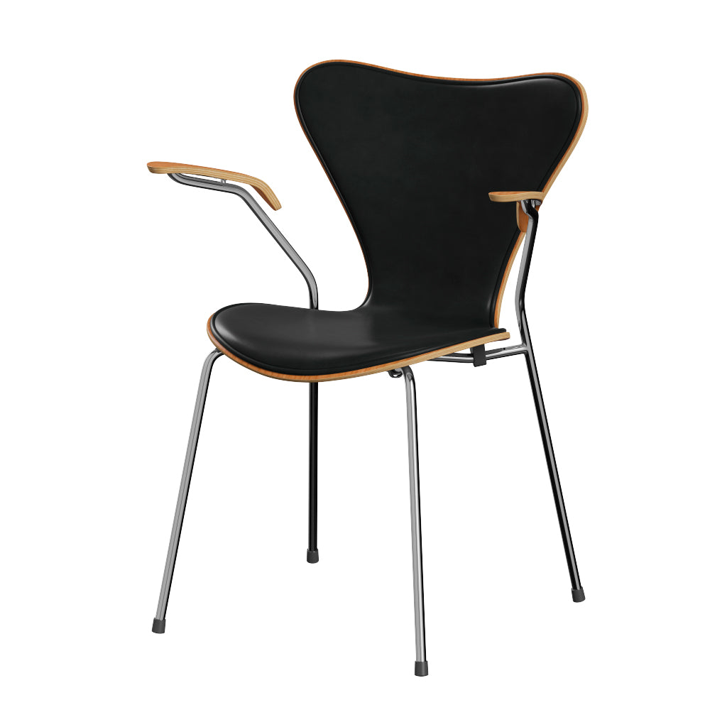 Fritz Hansen - 3207 Stuhl mit Armlehnen, Naturfurnier und Vorderseite gepolstert in Grace Leder - Kirsche - Schwarz Leder - Chromgestell - Jacobsen Plus
