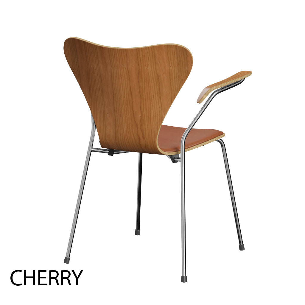 Fritz Hansen - 3207 Stuhl mit Armlehnen, Naturfurnier und Vorderseite gepolstert in Grace Leder - 2 - Jacobsen Plus