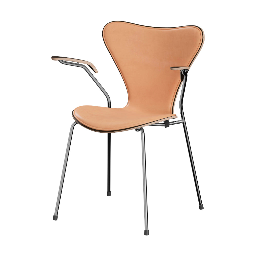 Fritz Hansen - 3207 stol med armlæn, naturfiner og forsidepolstret i Natur læder - Mørkbejdset eg - Krom stel - Jacobsen Plus