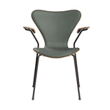 Fritz Hansen - 3207 Stuhl mit Armlehnen, Naturfurnier und Vorderseite gepolstert in Grace Leder - Walnuss - Concrete Grey Leder - Warm Graphite Gestell - Jacobsen Plus