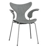 3208 Die Lilie mit Armlehnen, vollgepolstert von Arne Jacobsen - Hallingdal - 116 White Grey - Jacobsen Plus