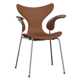 3208 Die Lilie mit Armlehnen, vollgepolstert von Arne Jacobsen - Haze Leder - Walnut - Jacobsen Plus